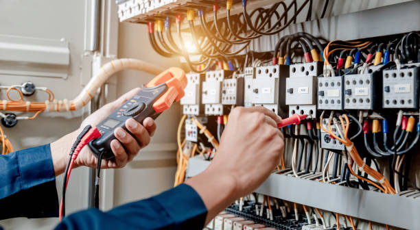 Best Circuit Breaker Repair  in Flora, AL